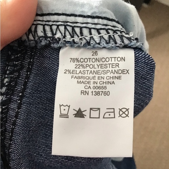 Plus Size Pennington’s D/C Jeans Capris - Picture 4 of 4